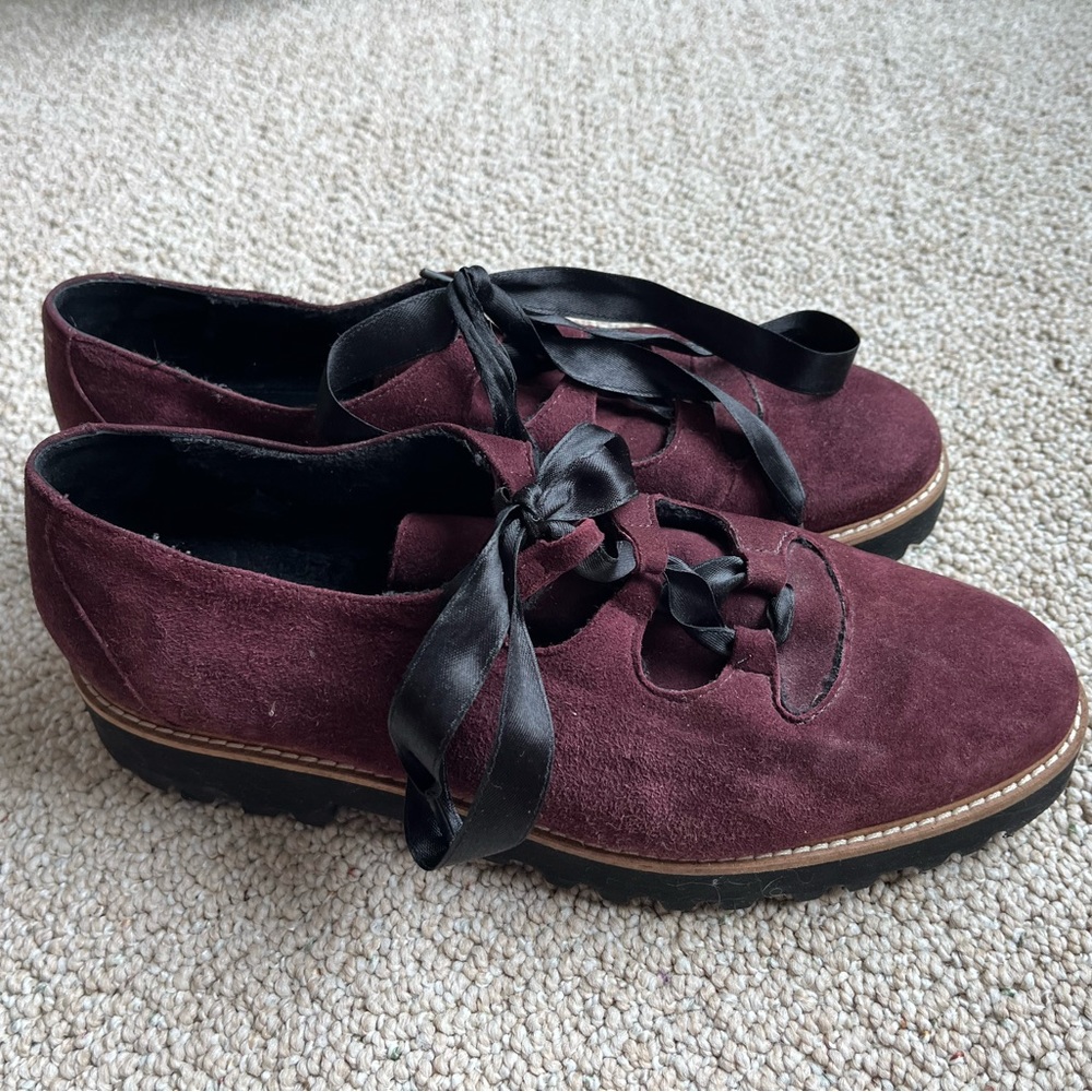 The best Ron White winter loafers with fleece lining and Vibram soles.